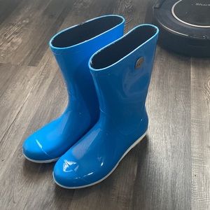 UGG Rain-boots size 6